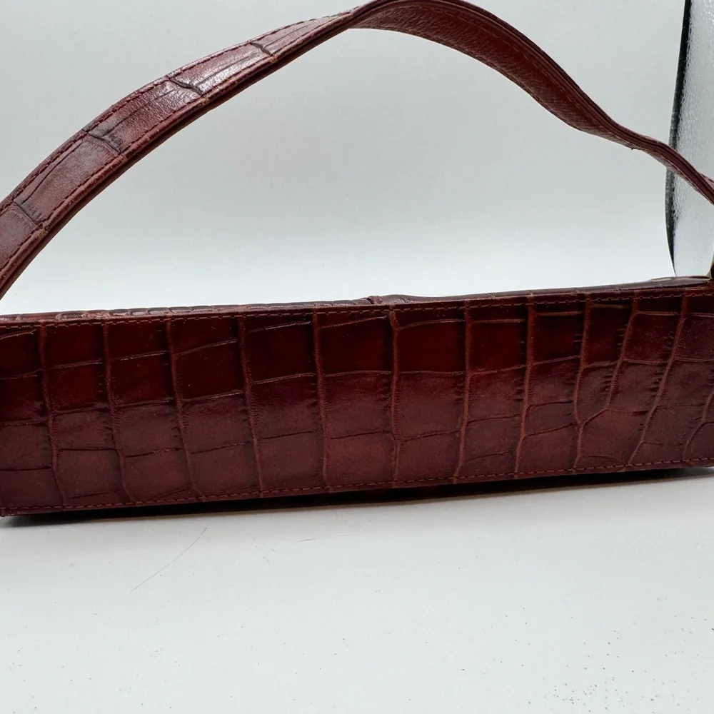 YSL Croc Embossed Whipstitch Baguette Shoulder Bag Cognac Gold Hardware - Picture 5 of 12